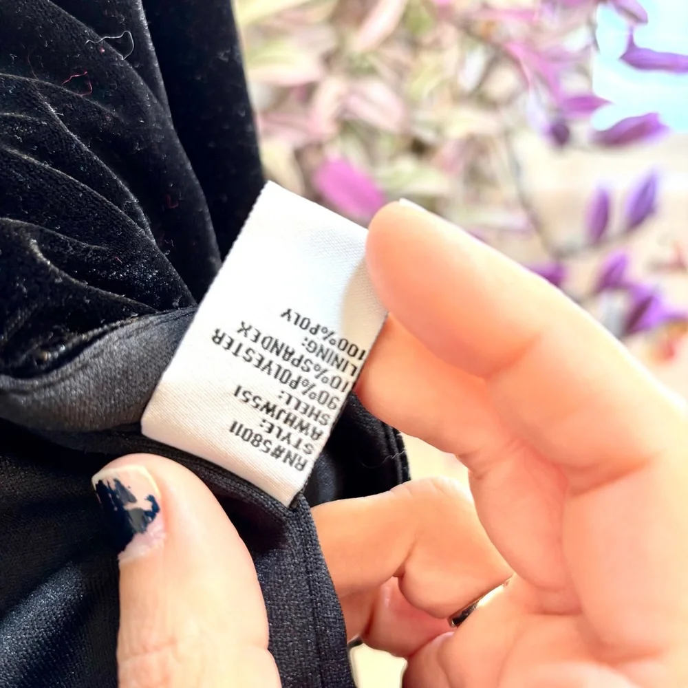 Sangria Cropped Black Velvet Bolero Jacket Witchy Goth Size Medium 3/4 sleeve - Picture 7 of 8